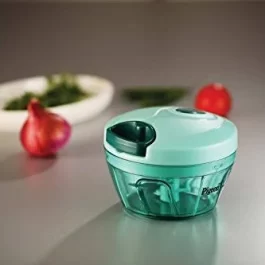 Pigeon by Stoverkraft Handy Mini Plastic Chopper with 3 Blades, Green