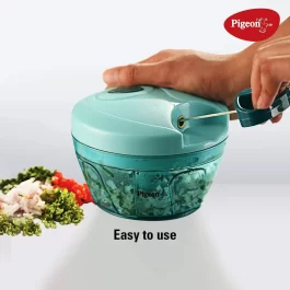 Pigeon by Stoverkraft Handy Mini Plastic Chopper with 3 Blades, Green